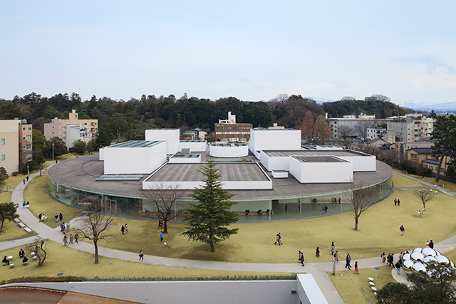 金沢21世紀美術館 カナザワニジュウイッセイキビジュツカン 金沢の観光スポット 金沢日和