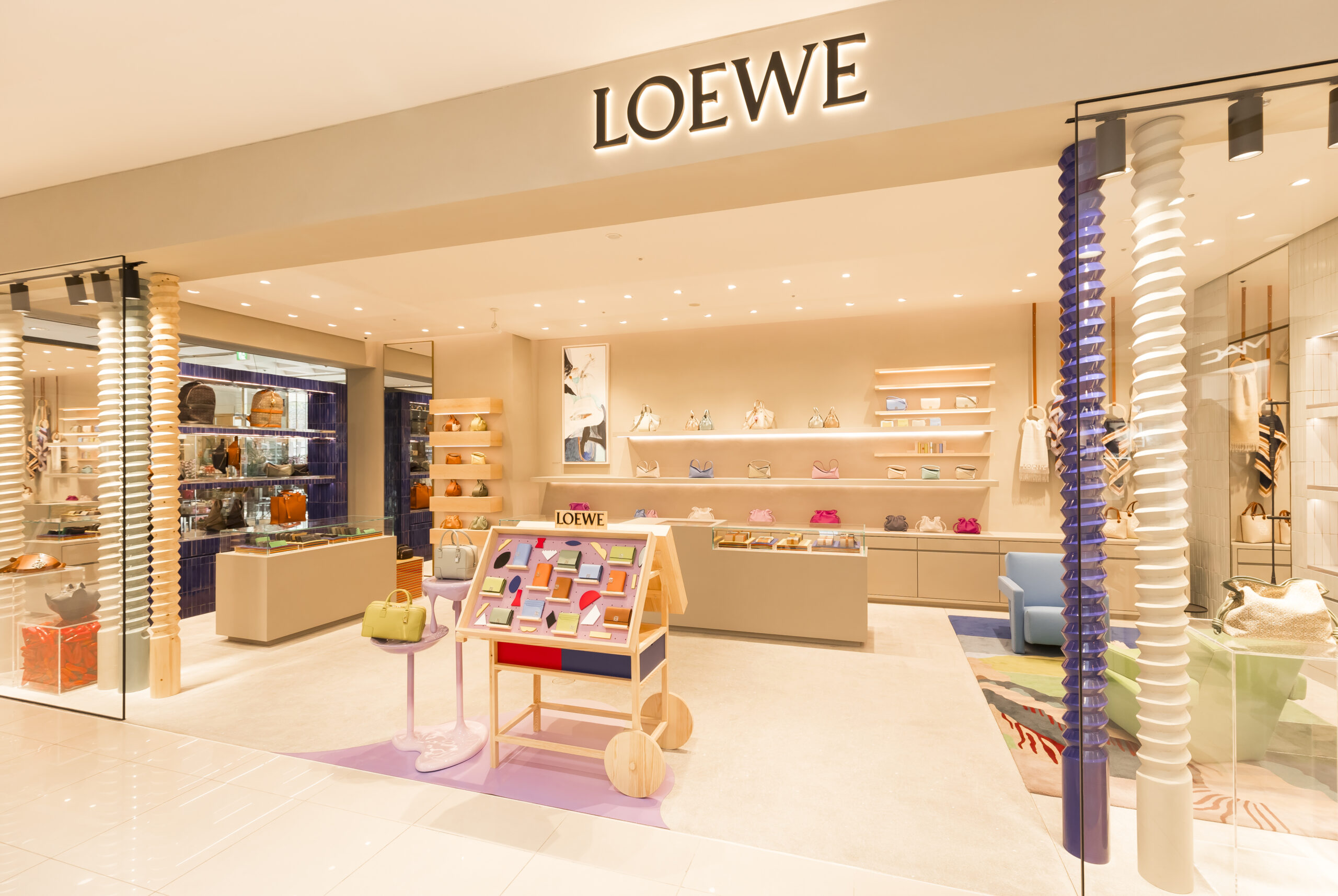 LOEWEロエベ