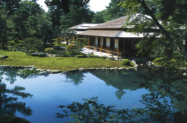 時雨亭(しぐれてい） < 兼六園内 おすすめスポット | 旅ガイド 兼六園／金沢城公園 | 金沢日和